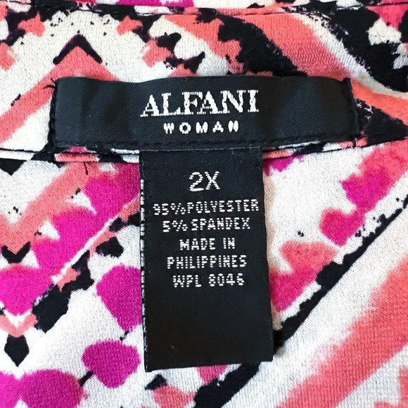 Alfani Women’s Pink/Black Short Sleeve Geometric Print Collared Top Plus Size 2X - Picture 5 of 5